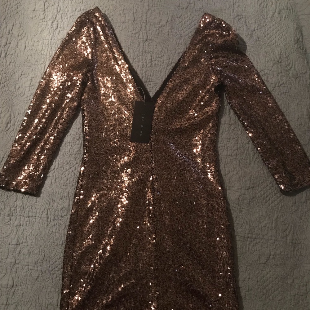 Gold sequin low cut front and back mini dress - Picture 2 of 4